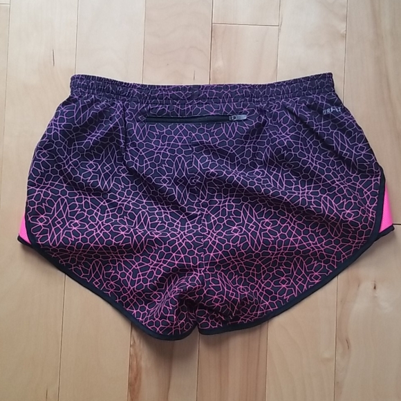 Nike Shorts - Picture 4 of 5